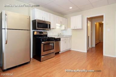 Main picture of 121 Cottage St