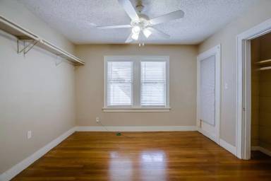 Main picture of 2520 20th St