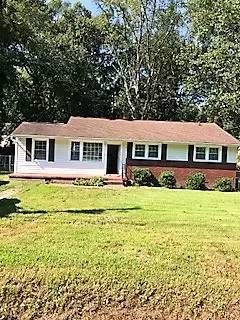 Main picture of 17 Blythewood Dr