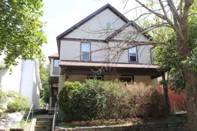 Main picture of 421 S 7th St