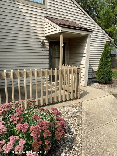 Main picture of 1617 Lyndhurst Dr