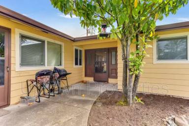 Main picture of 6970 SW King Blvd