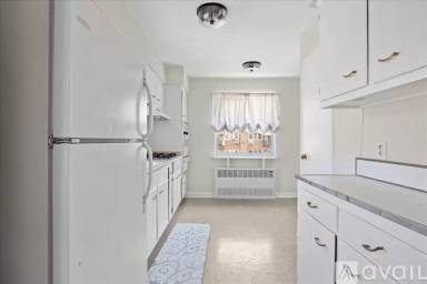 Main picture of 6461 70th St