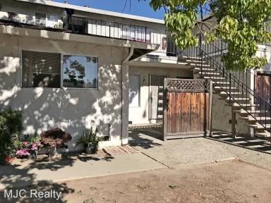 Main picture of 680 W Valley Dr