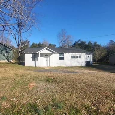 Main picture of 111 Circle Dr