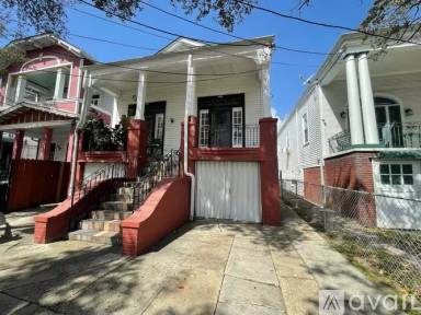Main picture of 4315 S Carrollton Ave
