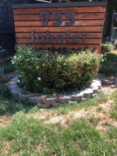 Main picture of 935 Johnfer Way