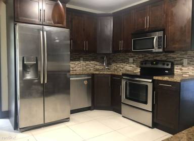 Main picture of 348 South Dr