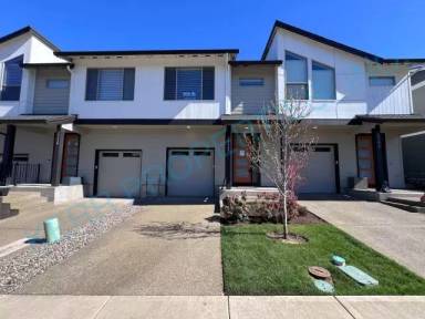 Main picture of 12462 SE Water Drop Way