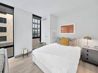 Main picture of 2154 N Elston Ave