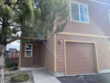 Main picture of 1233 SW 27th St