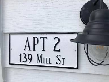 Main picture of 139 E Mill St