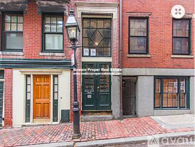 Main picture of 16 S Russell St