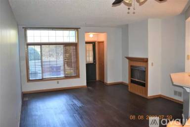 Main picture of 2200 Ranchview Ln N