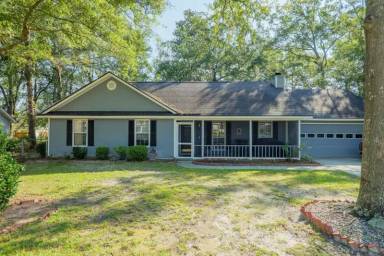 Main picture of 2605 Pineview Dr