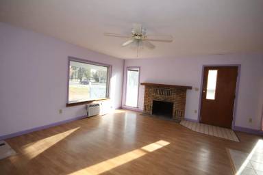 Main picture of 438 W 2nd St