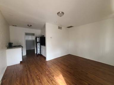 Main picture of 6802 W Glendale Ave