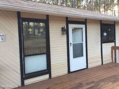 Main picture of 2001 Peppertree St