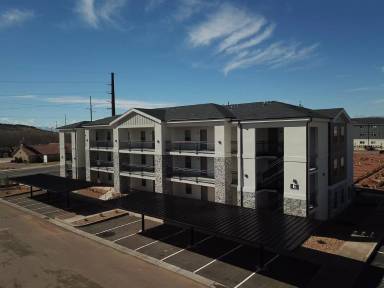 Main picture of 133 N Rock Canyon St