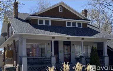 Main picture of 242 E Kelsey Ave