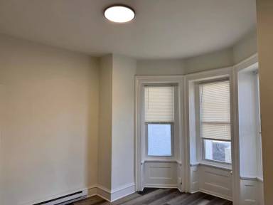 Main picture of 103 Maplewood Ave
