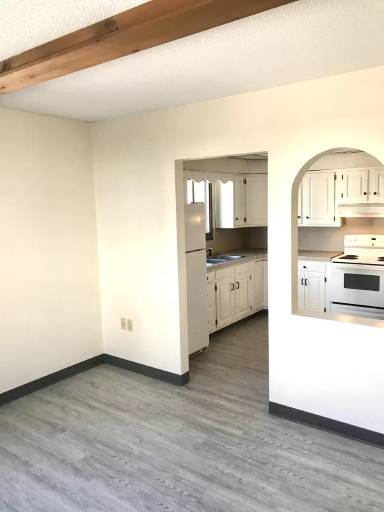 Main picture of 10 Thompson Street - E