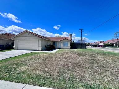 Main picture of 143 Friggs Ct