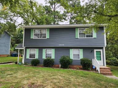 Main picture of 1908 Peppertree St