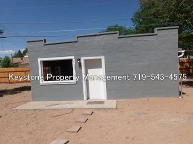 Main picture of 823 825 Brown Ave