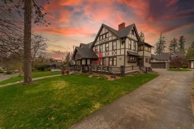 Main picture of 1128 W 9th Ave