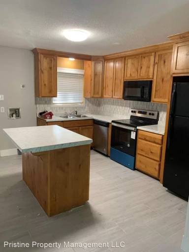 Main picture of 412 Rockwood Ln