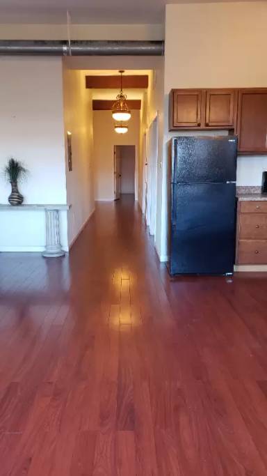 Main picture of 915 Decatur St