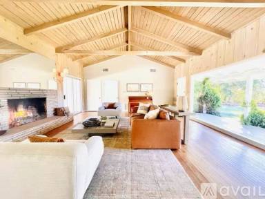 Main picture of 450 Santa Rosa Ln