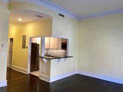 Main picture of 241 Beacon St