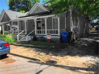 Main picture of 997 Curran St NW
