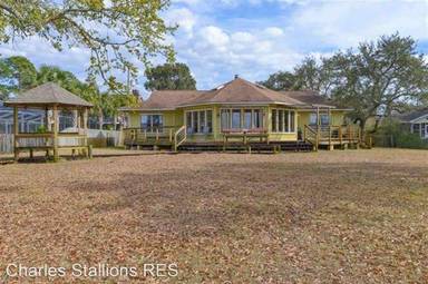 Main picture of 6470 E Bay Blvd