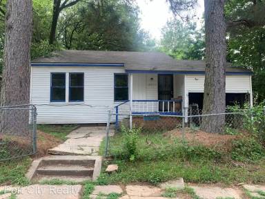 Main picture of 2333 Queens Hwy
