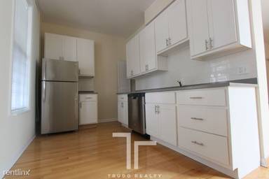 Main picture of 1206 W Wrightwood Ave & 2610 N Racine Ave Apartments