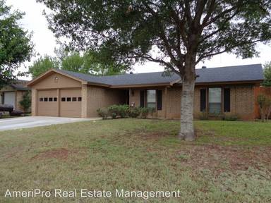 Main picture of 5018 Oaklawn Ct