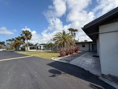 Main picture of 102 Palmetto Rd E