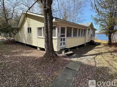 Main picture of 38 Jay Vee Way