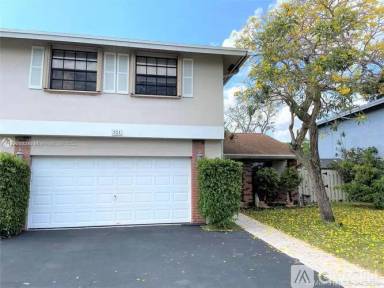 Main picture of 521 Mulberry Ln