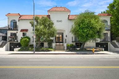 Main picture of 5250 Whitsett Ave