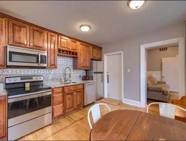 Main picture of 103 Locust St