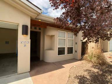 Main picture of 663 Miranda St