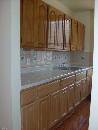 Main picture of 483 Park Pl