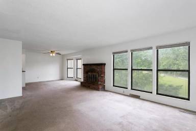 Main picture of 8613 Countryshire Ln