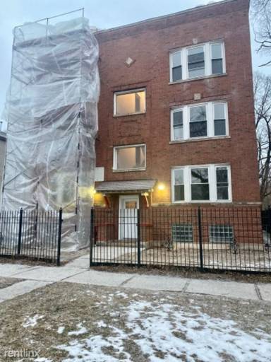 Main picture of 6445 S Saint Lawrence Ave