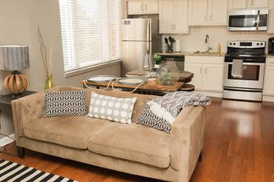 Main picture of 459 Locust Ave