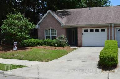 Main picture of 3650 Killarney Plaza Dr